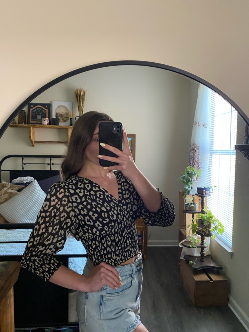 TCEC Leopard Print Smocked Waist Deep V-Neck Black and Tan Top — Women’s S